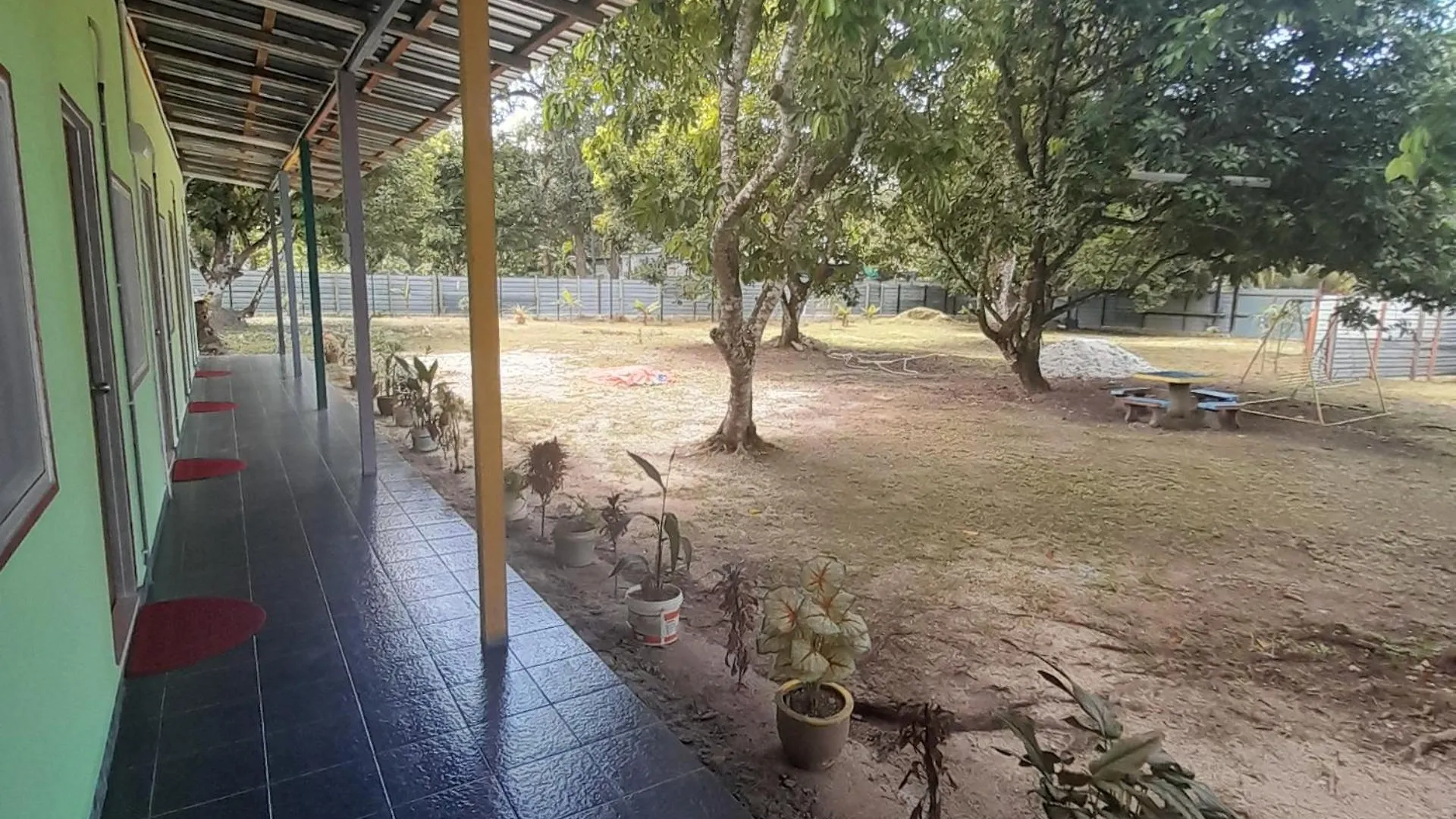 באטו פרינג'י Tony'S Guesthouse At Teluk Bahang בית הארחה