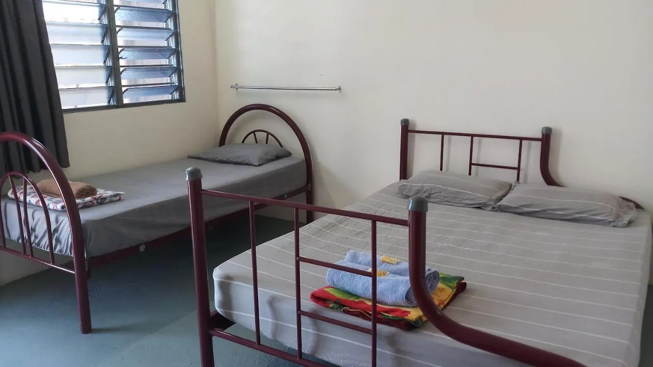 Tony'S Guesthouse At Teluk Bahang Batu Feringgi Pensionat