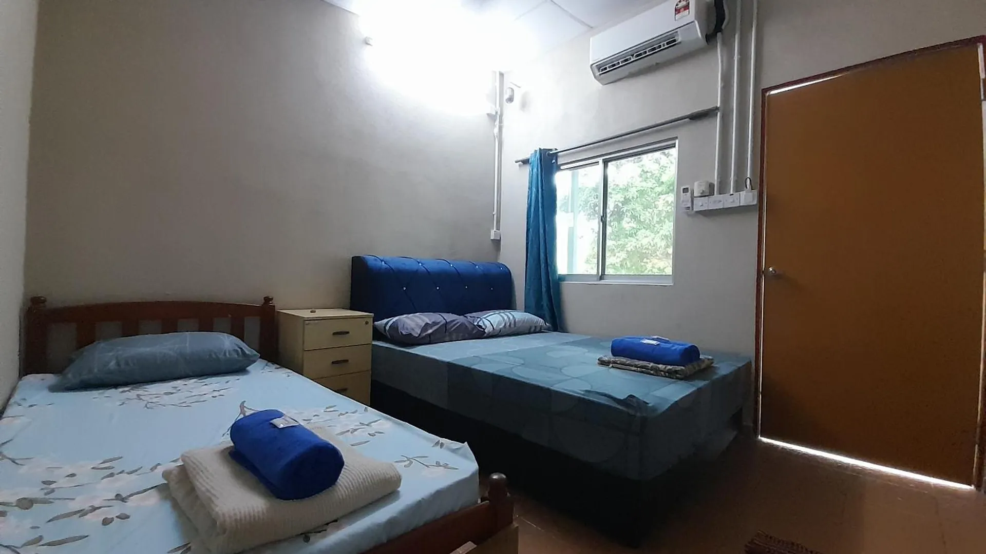 Tony'S Guesthouse At Teluk Bahang Batu Feringgi Pensionat