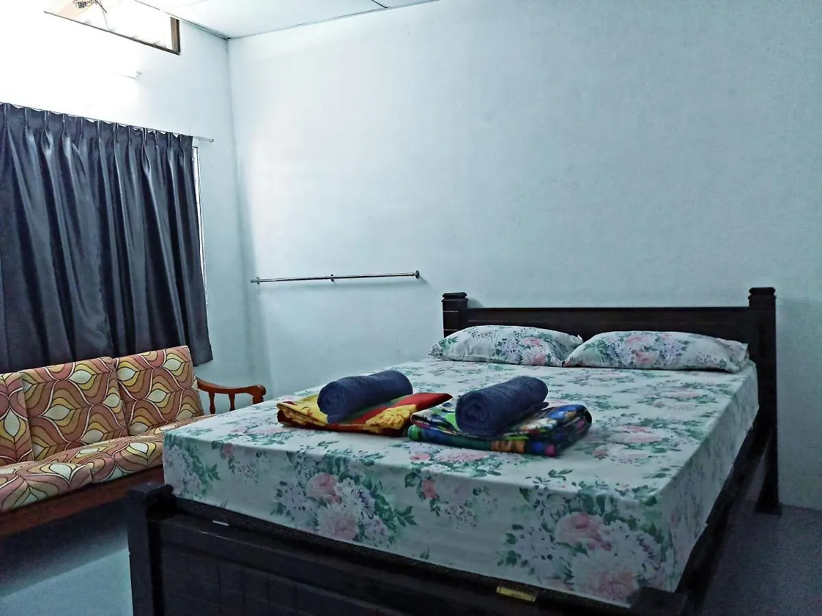Tony'S Guesthouse At Teluk Bahang Batu Feringgi Pensionat